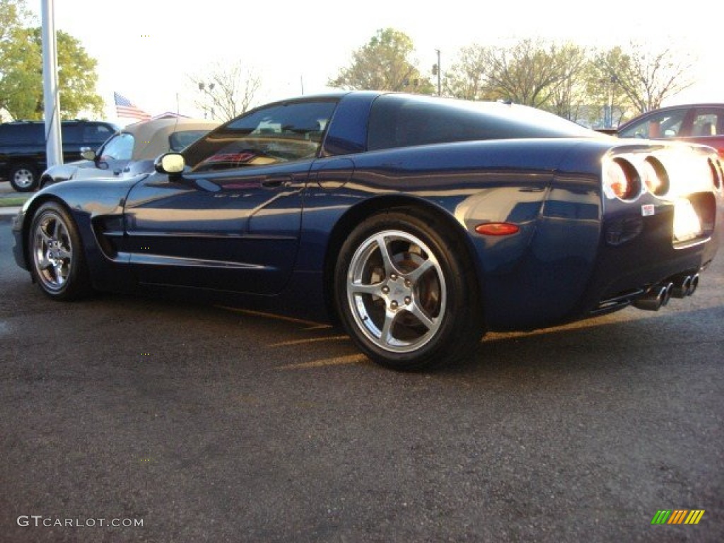 2004 Corvette Coupe - LeMans Blue Metallic / Light Oak photo #2