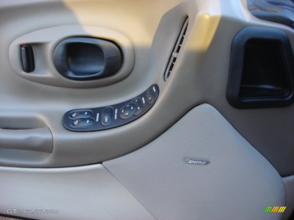 2004 Corvette Coupe - LeMans Blue Metallic / Light Oak photo #13