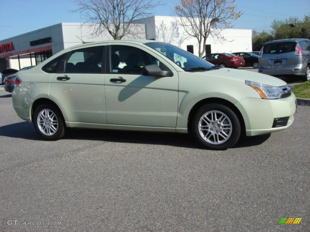 Natural Neutral Metallic 2010 Ford Focus SE Sedan Exterior Photo #63130589
