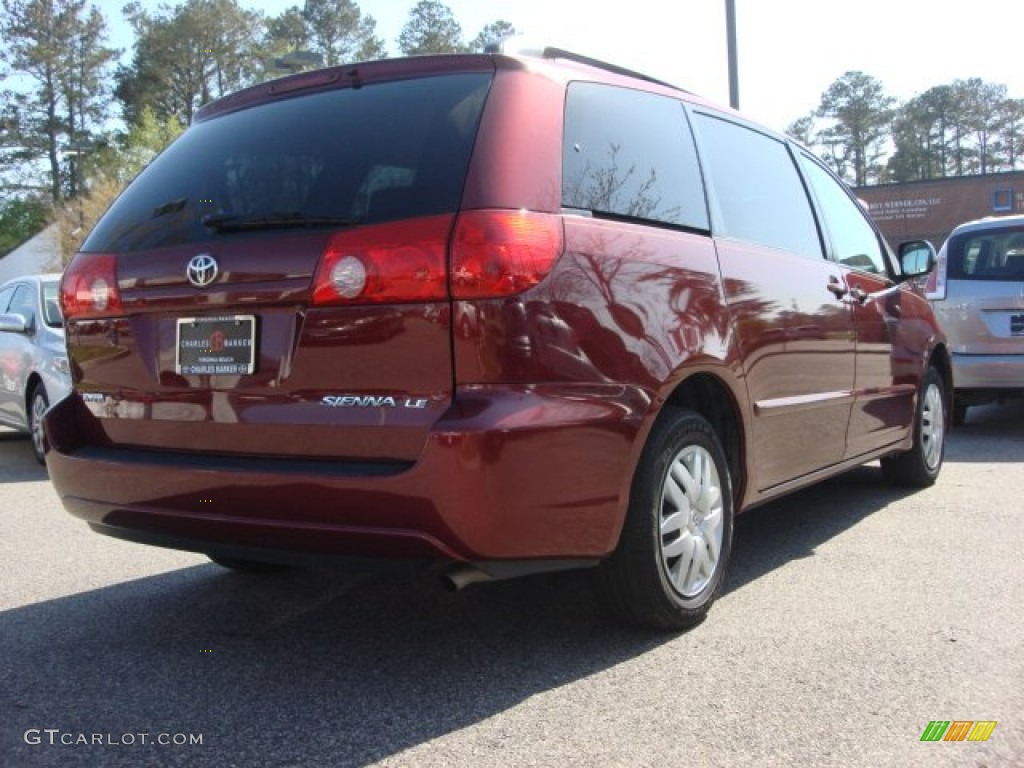 2007 Sienna LE - Salsa Red Pearl / Taupe photo #3