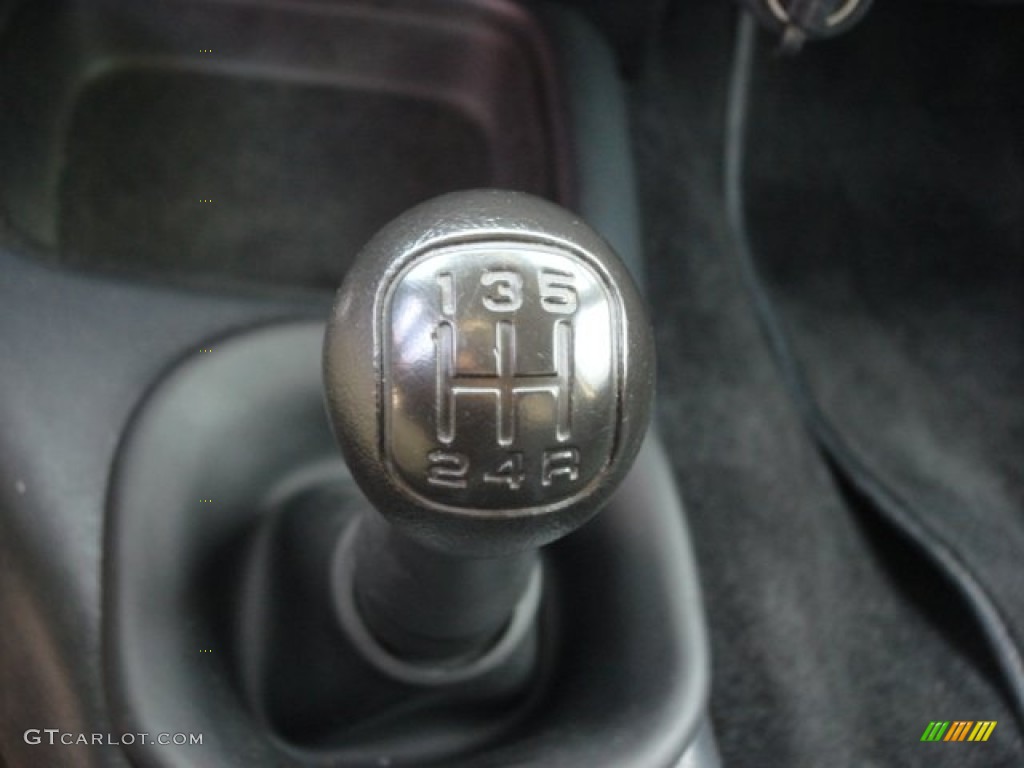 2005 Chevrolet Blazer LS Transmission Photos