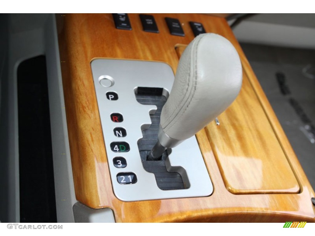 2005 Infiniti QX 56 Transmission Photos