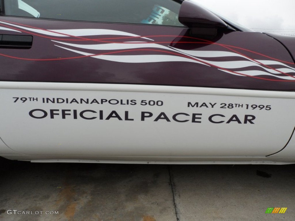 Official Pace Car graphics 1995 Chevrolet Corvette Indianapolis 500 Pace Car Convertible Parts