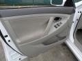 Super White - Camry LE Photo No. 27