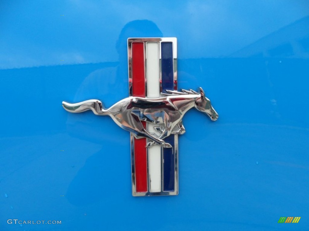 2011 Mustang V6 Premium Coupe - Grabber Blue / Charcoal Black photo #14