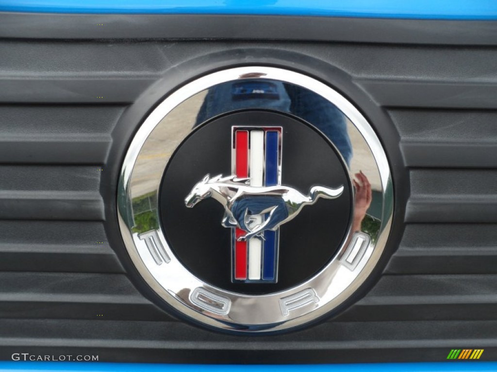 2011 Mustang V6 Premium Coupe - Grabber Blue / Charcoal Black photo #19