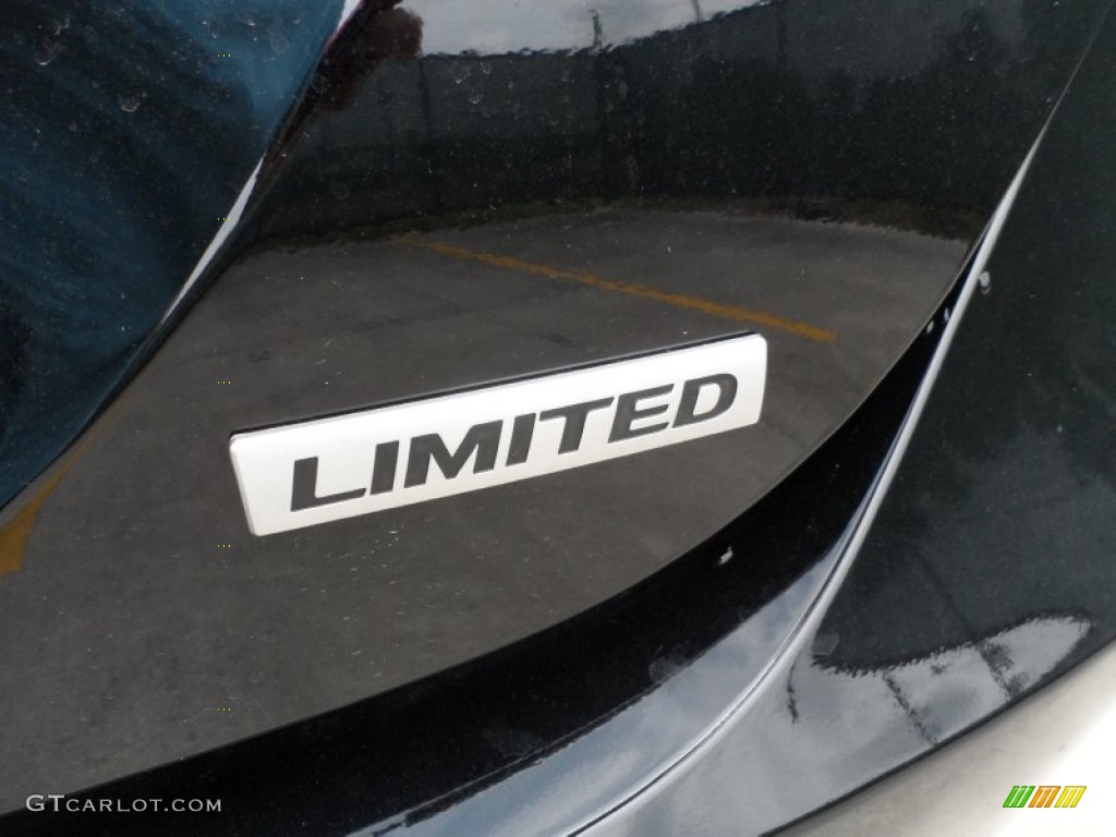 2012 Elantra Limited - Black Noir Pearl / Black photo #16