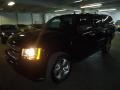 Black - Suburban LS 4x4 Photo No. 2