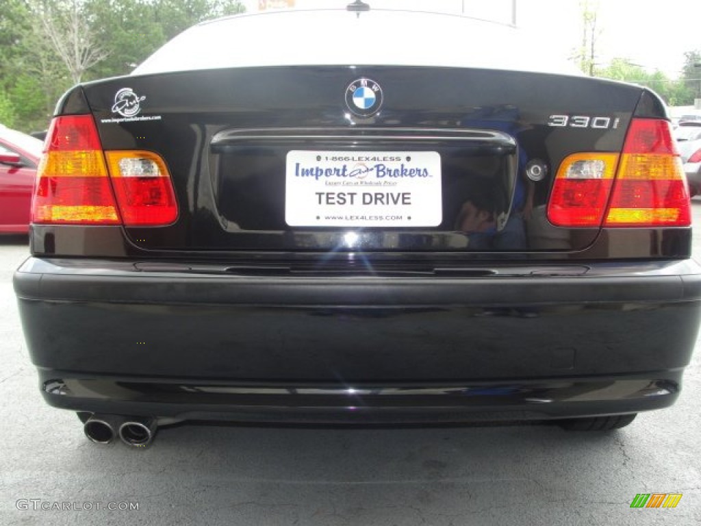 2004 3 Series 330i Sedan - Black Sapphire Metallic / Sand photo #11