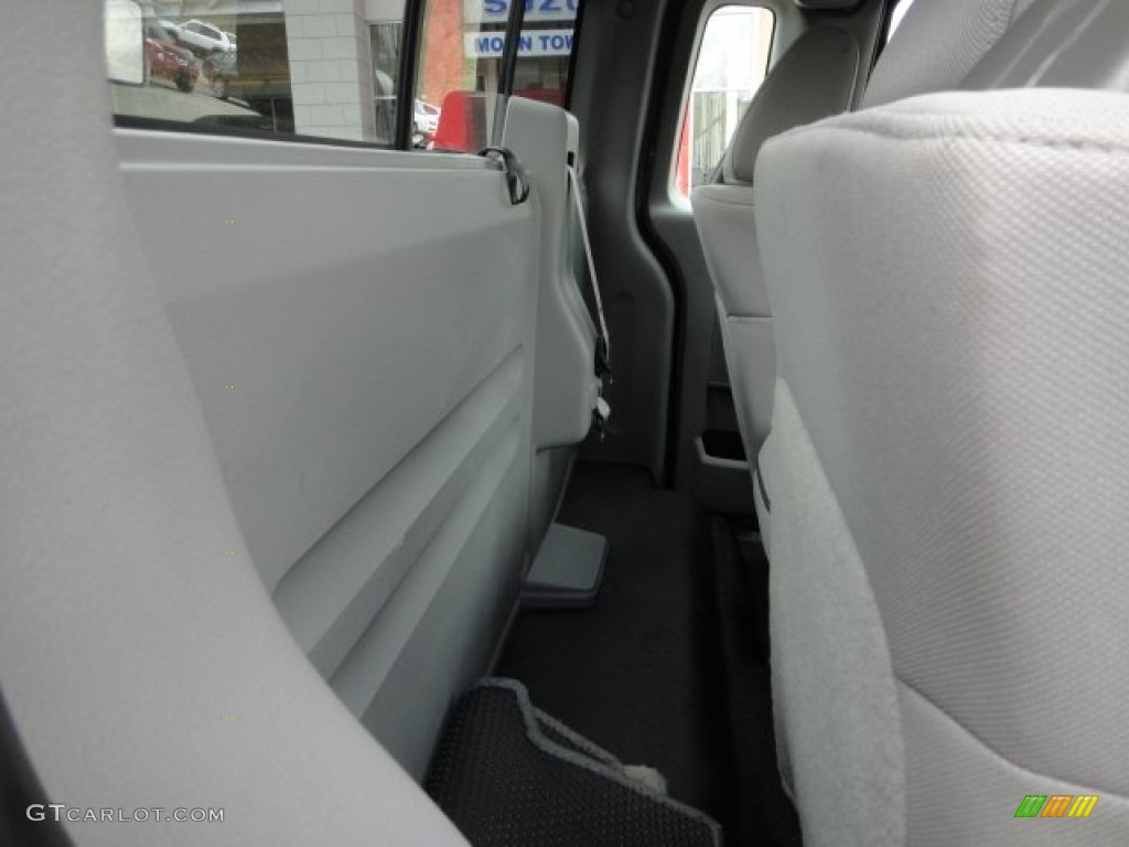 Medium Flint Grey Interior 2005 Ford F150 XL Regular Cab Photo #63151324