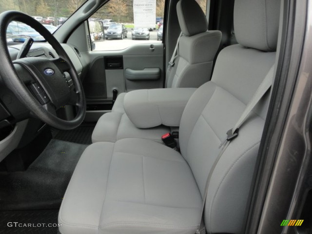 Medium Flint Grey Interior 2005 Ford F150 XL Regular Cab Photo #63151369