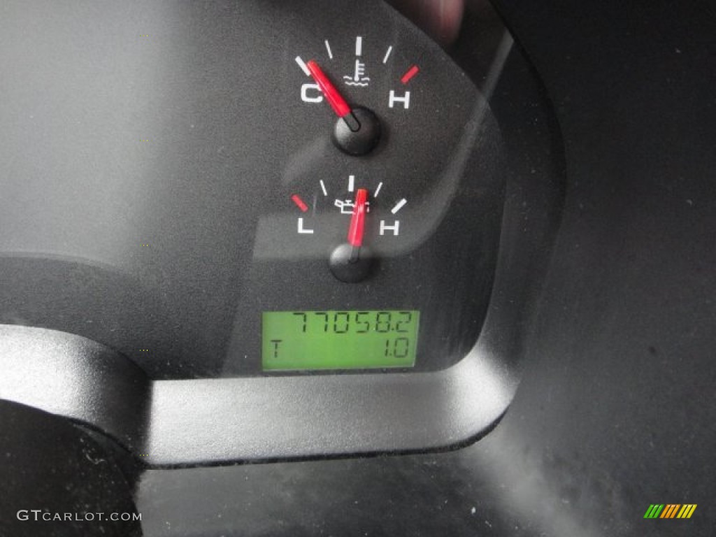 2005 F150 XL Regular Cab - Dark Shadow Grey Metallic / Medium Flint Grey photo #25