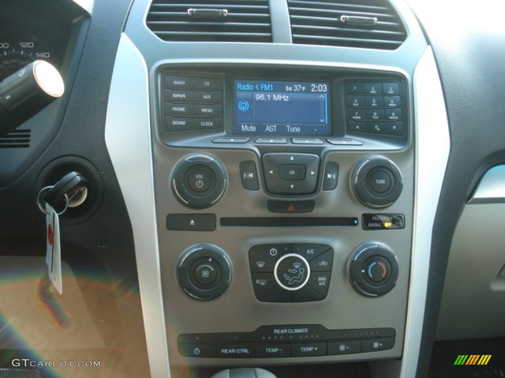 2013 Ford Explorer 4WD Controls Photo #63153637