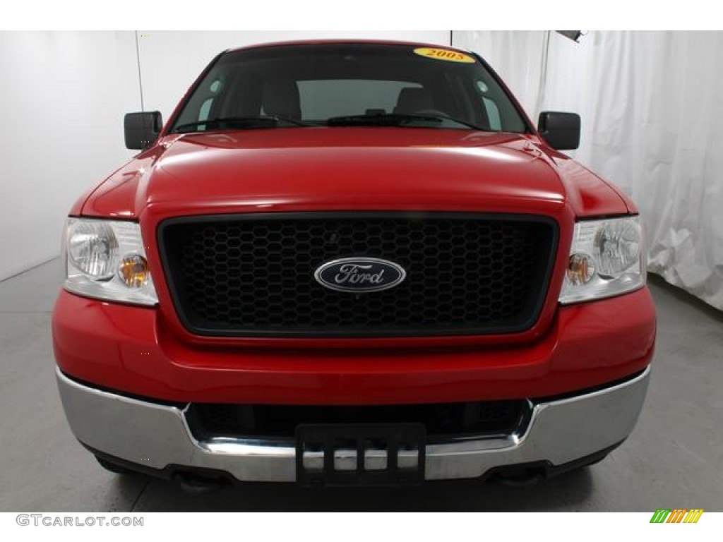 2005 F150 XLT SuperCrew 4x4 - Bright Red / Medium Flint/Dark Flint Grey photo #2