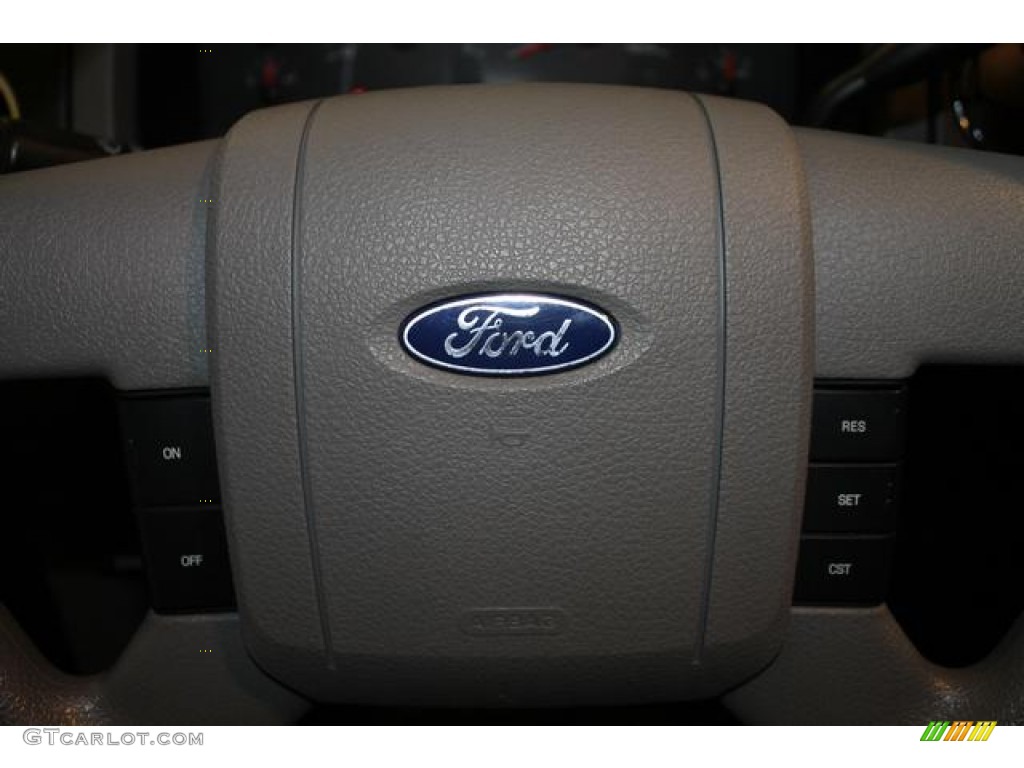 2005 F150 XLT SuperCrew 4x4 - Bright Red / Medium Flint/Dark Flint Grey photo #20