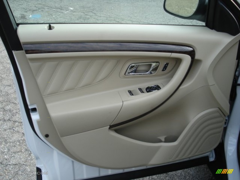 2013 Taurus Limited AWD - White Platinum Tri-Coat / Dune photo #12