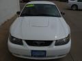 2004 Oxford White Ford Mustang V6 Coupe  photo #2