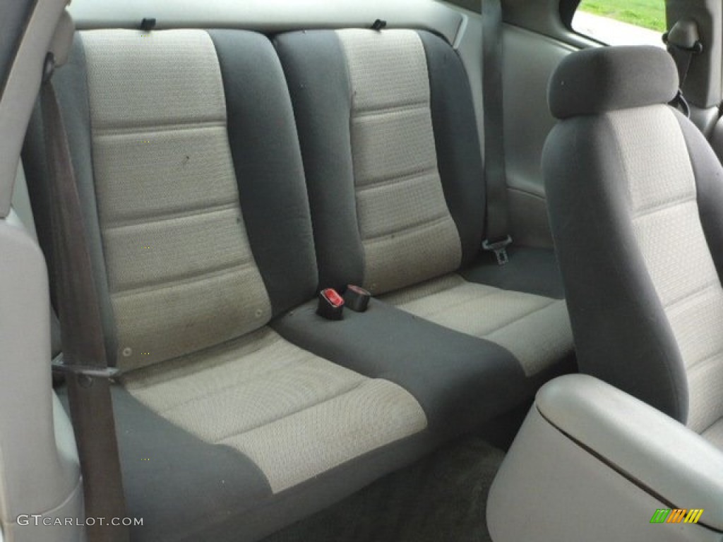 Medium Graphite Interior 2004 Ford Mustang V6 Coupe Photo #63160947