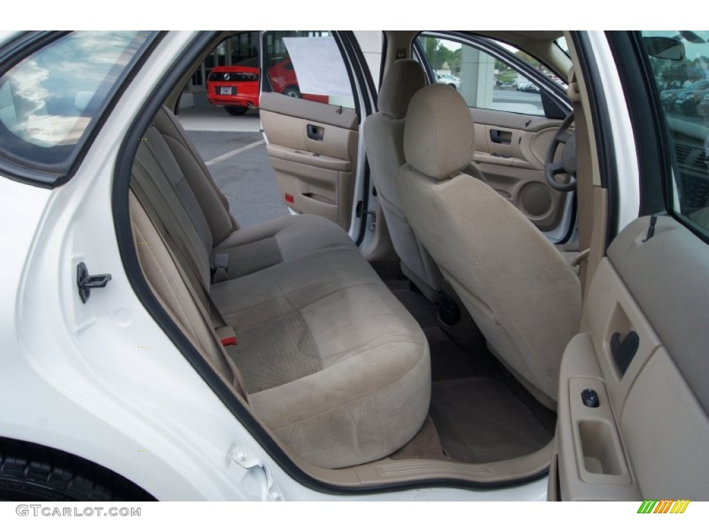Medium/Dark Pebble Interior 2005 Ford Taurus SE Photo #63162019