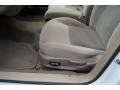 2005 Ford Taurus SE Front Seat