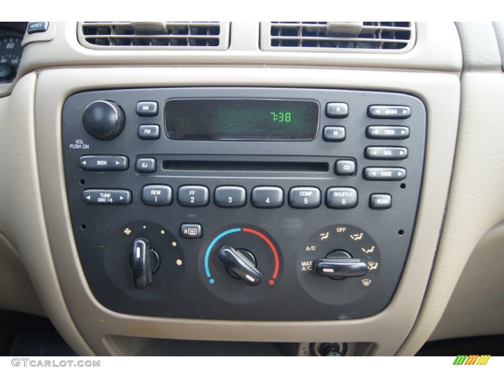 2005 Ford Taurus SE Controls Photo #63162103