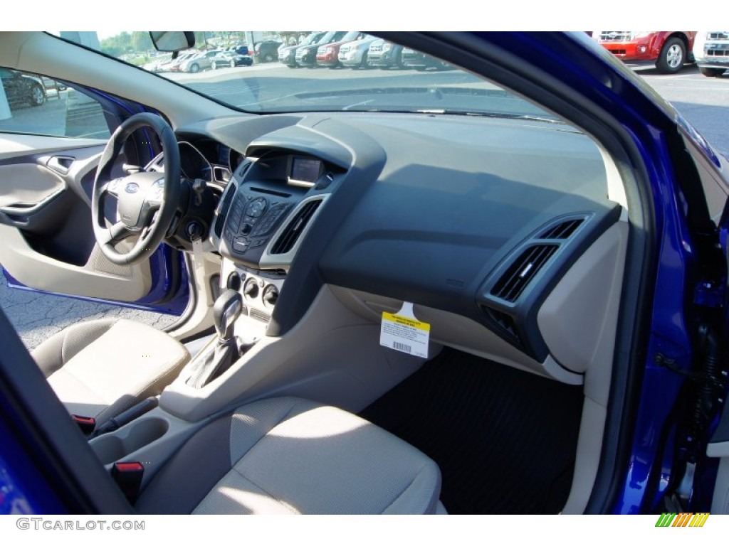 2012 Focus SE Sedan - Sonic Blue Metallic / Stone photo #12