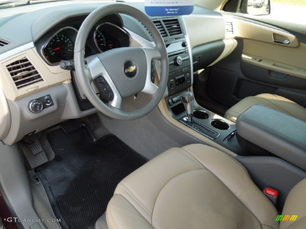 Cashmere/Dark Gray Interior 2009 Chevrolet Traverse LT Photo #63162841