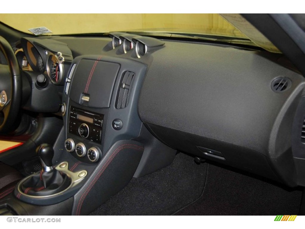 2011 Nissan 370Z NISMO Coupe Dashboard Photos