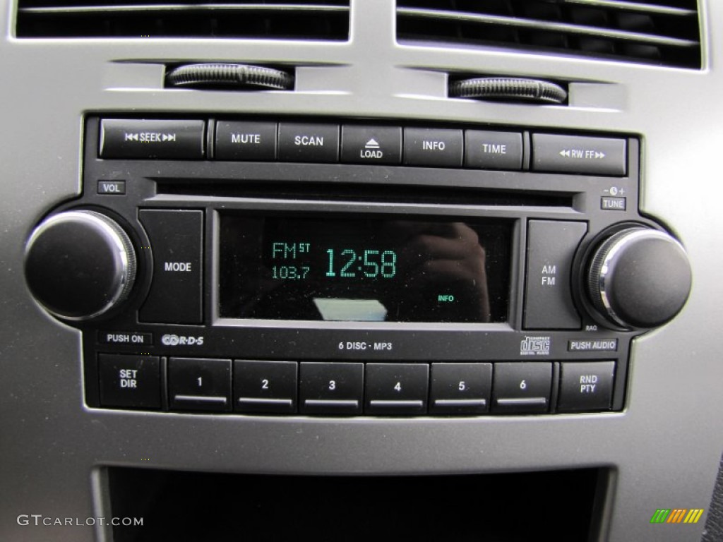 2008 Dodge Caliber SRT4 Audio System Photos