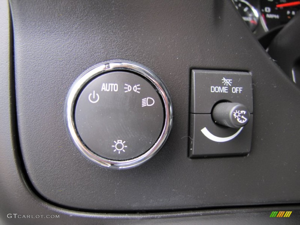 2011 Chevrolet Express LT 3500 Extended Passenger Van Controls Photo #63168872