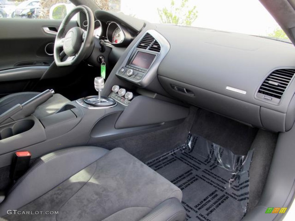 2008 Audi R8 4.2 FSI quattro Dashboard Photos