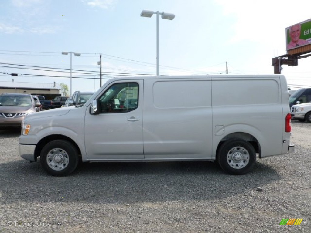 2012 NV 2500 HD SV - Brilliant Silver / Charcoal photo #4