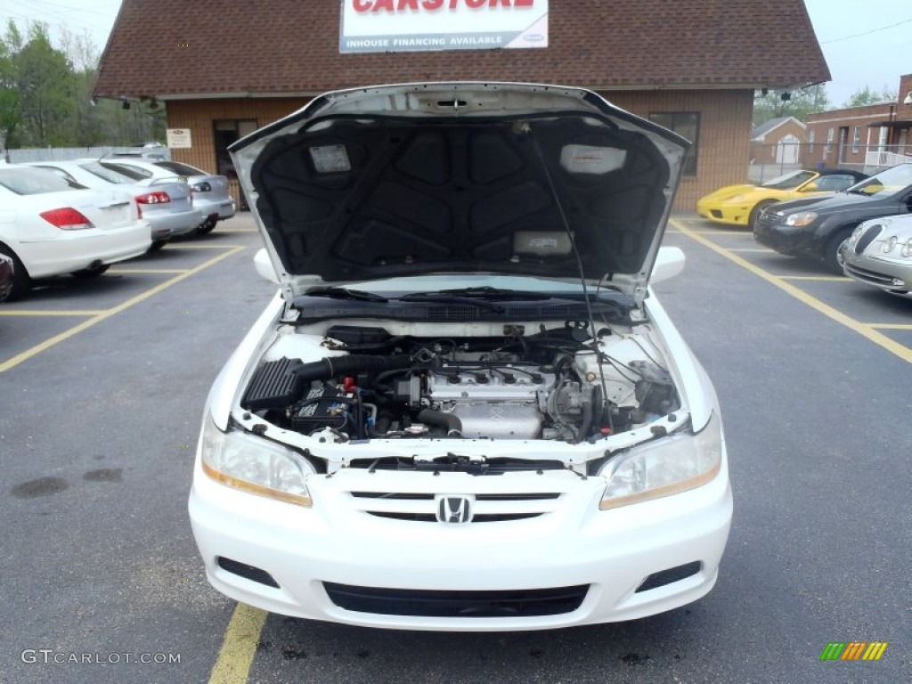 2002 Accord SE Coupe - Taffeta White / Ivory photo #7