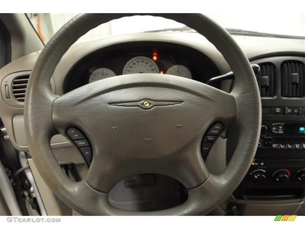 2002 Chrysler Voyager Standard Voyager Model Steering Wheel Photos