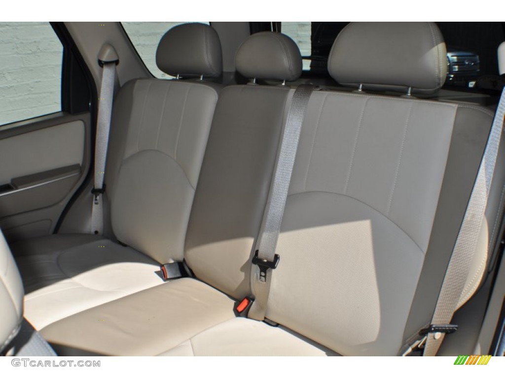 2007 Mariner Premier 4WD - Light Tundra Metallic / Pebble photo #14
