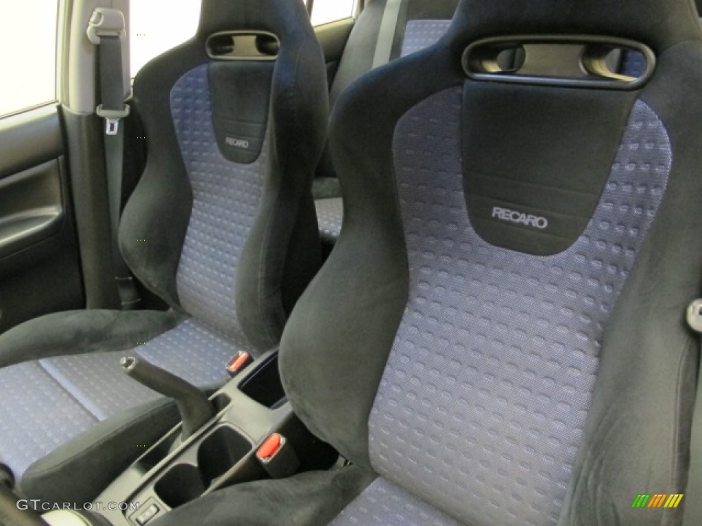Black Interior 2004 Mitsubishi Lancer Evolution RS Photo #63180505