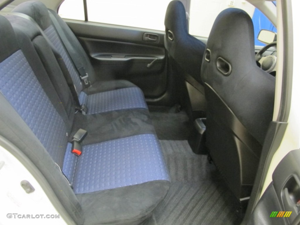 Black Interior 2004 Mitsubishi Lancer Evolution RS Photo #63180532
