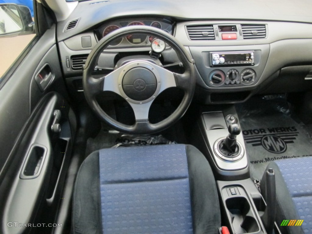 2004 Mitsubishi Lancer Evolution RS Black Dashboard Photo #63180571