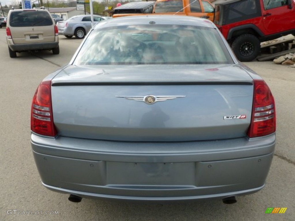 2006 300 C SRT8 - Silver Steel Metallic / Dark Slate Gray/Light Graystone photo #4