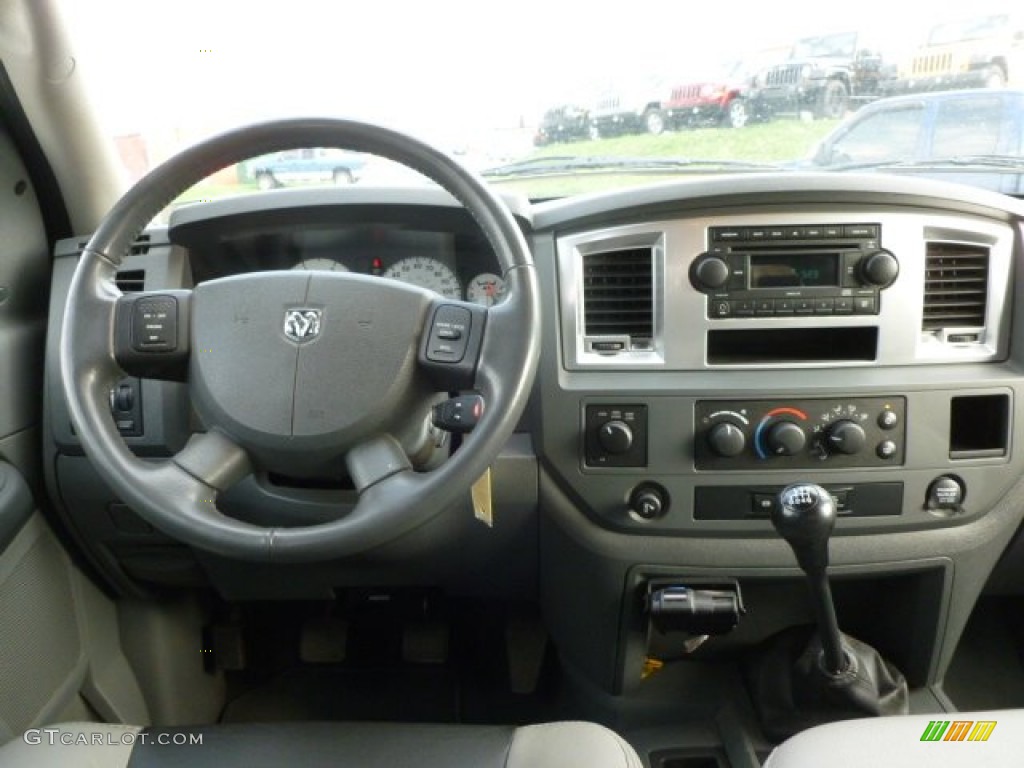 2009 Dodge Ram 2500 SXT Mega Cab 4x4 Dashboard Photos