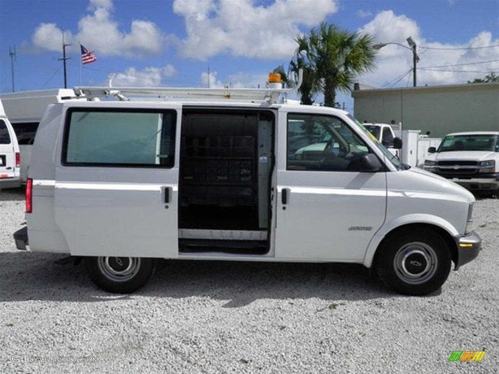 1999 Astro Cargo Van - Ivory White / Neutral photo #12