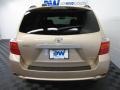 Sandy Beach Metallic - Highlander V6 4WD Photo No. 8
