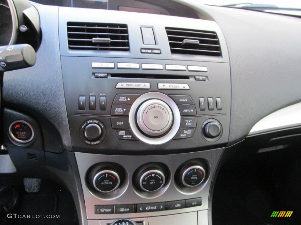 2010 Mazda MAZDA3 s Grand Touring 5 Door Controls Photo #63207526