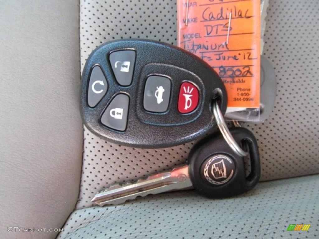 2006 Cadillac DTS Standard DTS Model Keys Photo #63207909