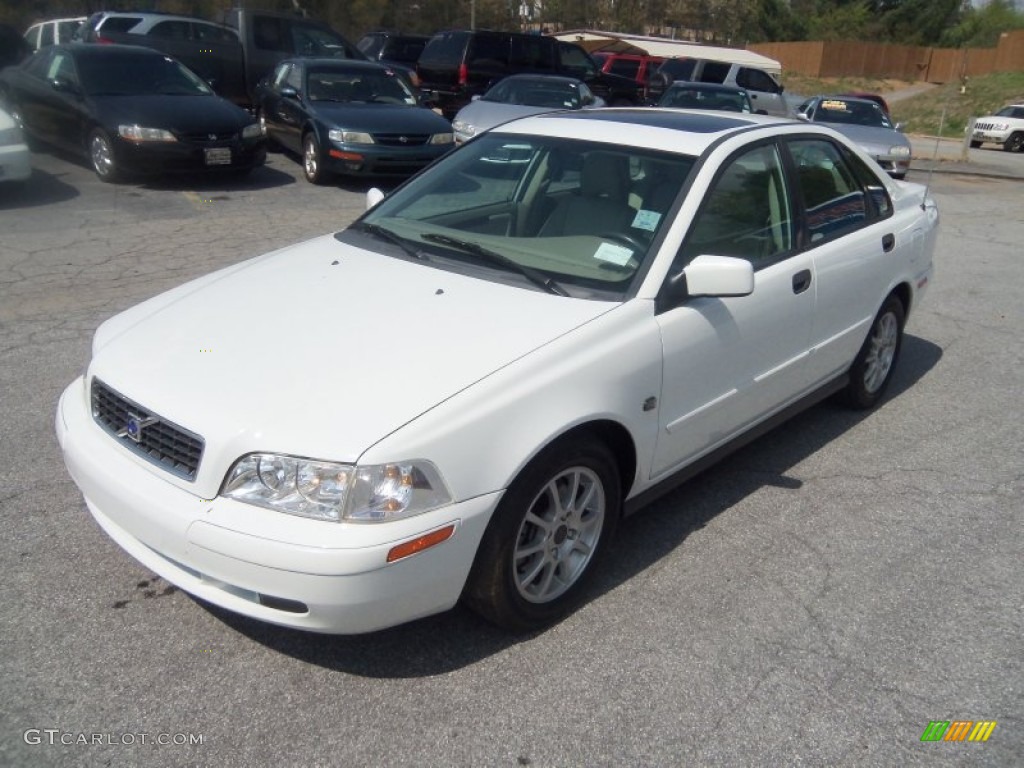 2003 S40 1.9T - White / Taupe/Light Taupe photo #3