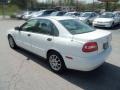 White - S40 1.9T Photo No. 5