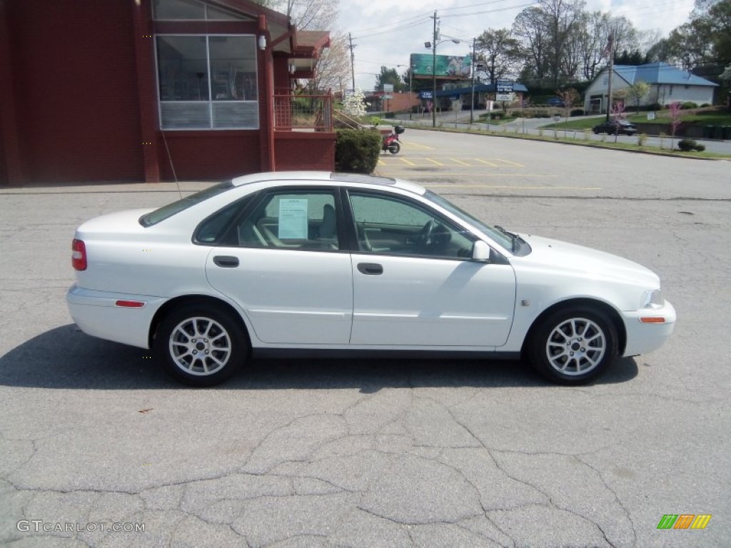 2003 S40 1.9T - White / Taupe/Light Taupe photo #8