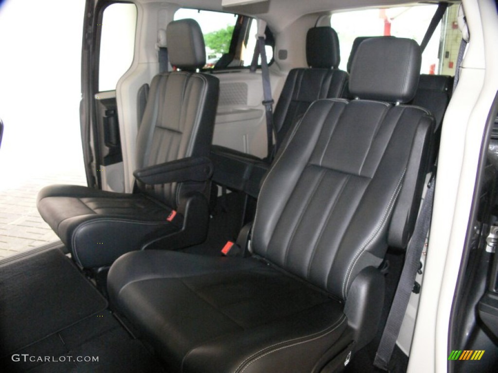 2012 Town & Country Touring - L - Dark Charcoal Pearl / Black/Light Graystone photo #33