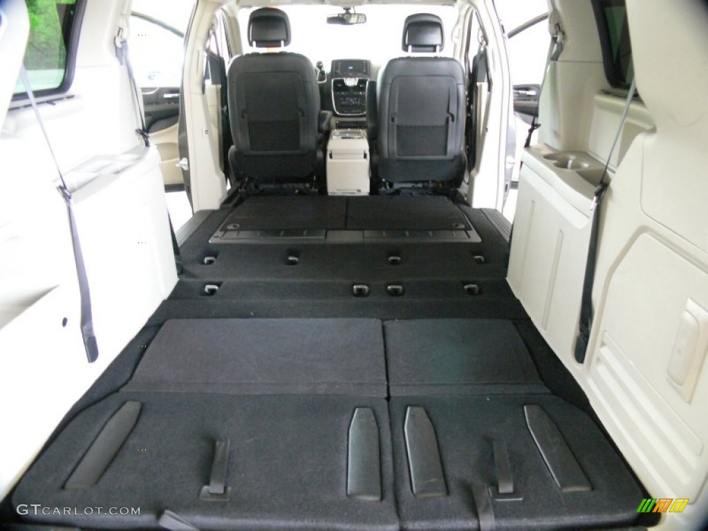 2012 Town & Country Touring - L - Dark Charcoal Pearl / Black/Light Graystone photo #37