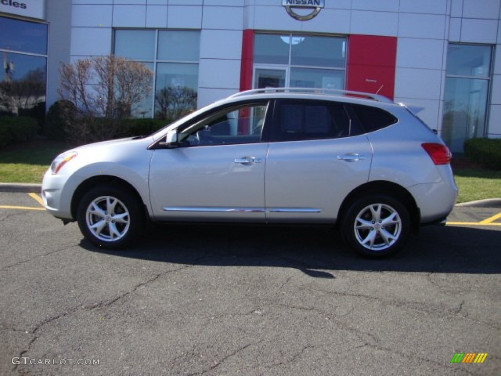 2011 Rogue SV AWD - Silver Ice Metallic / Black photo #3